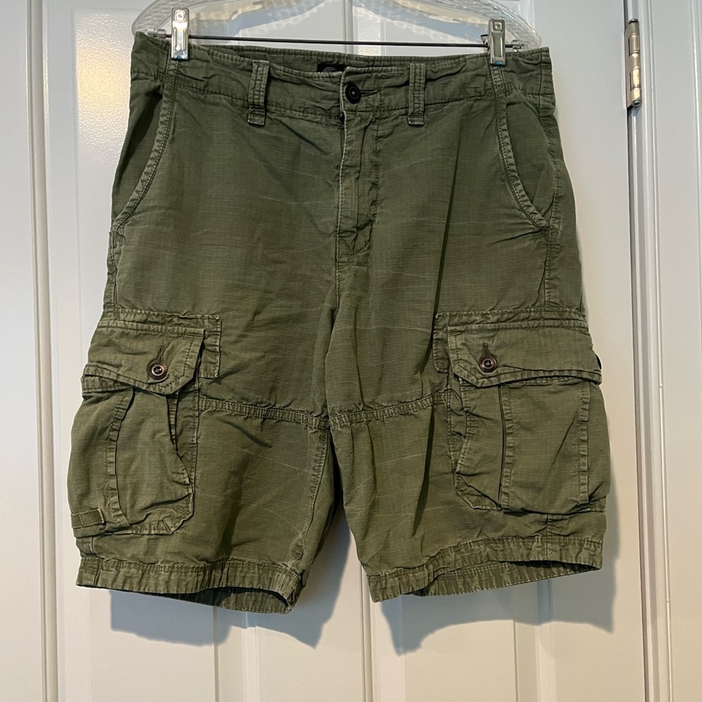 American Eagle mens cargo shorts size 31W